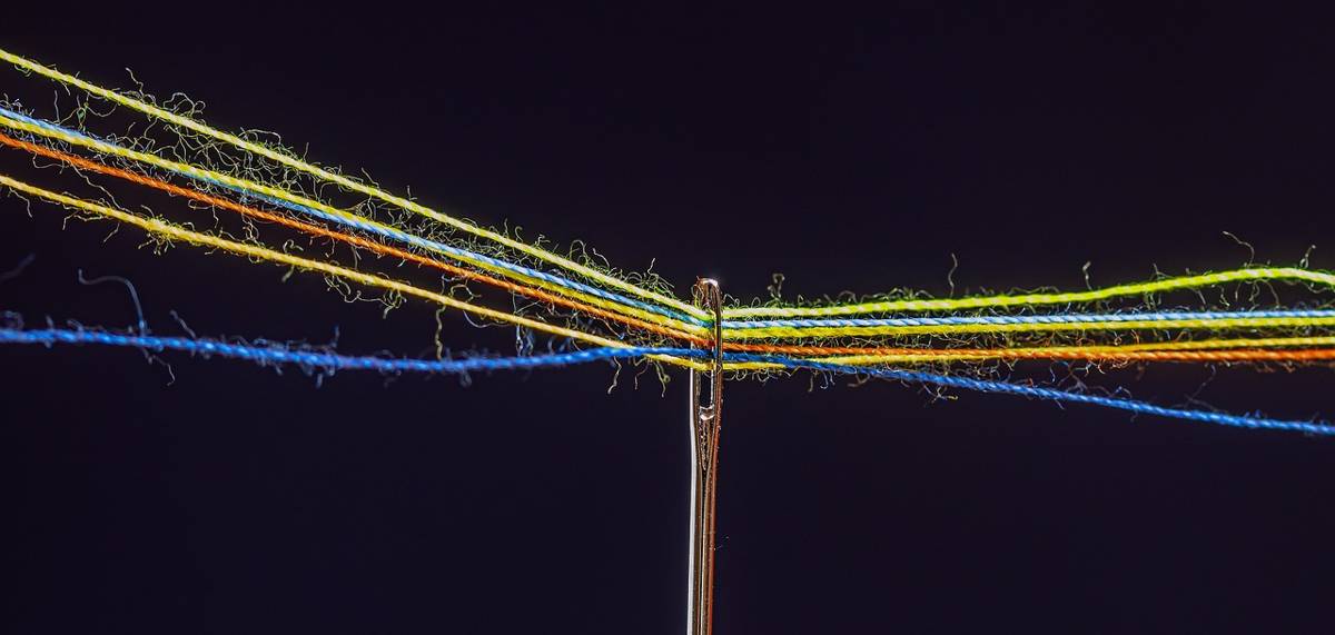 Thread-safe, async MVVM-style messaging in Blazor